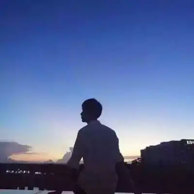 qq头像情侣背影星空飘渺