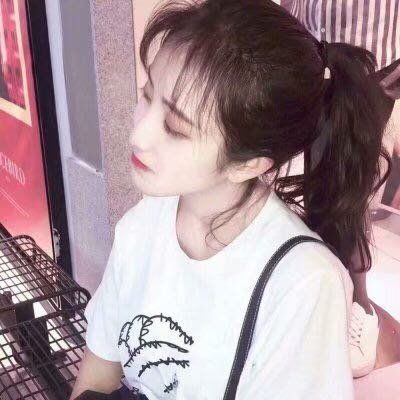  朦胧美女的意境头像图片