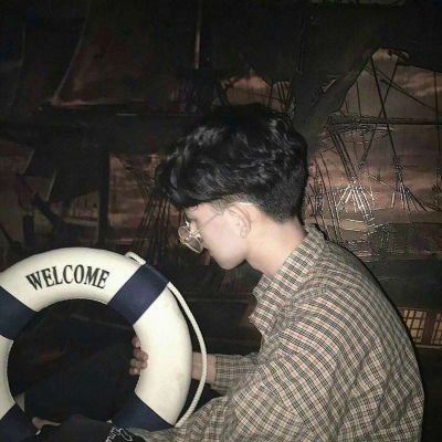 霸气男生头像高冷