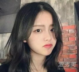  什么脸型留中分显脸小显脸小的八字刘海适合什么脸型爱秀美