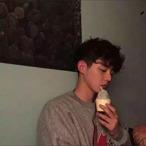  头像喜欢的歌单曲循环爱上的人百看不厌