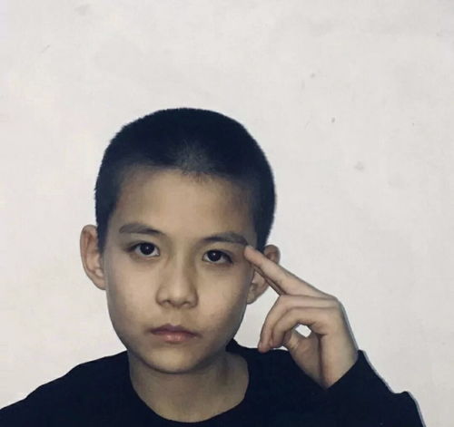 男生头像你是年少的欢喜