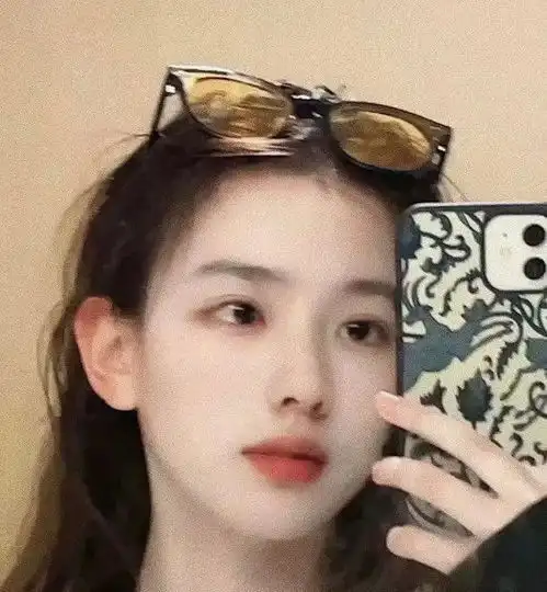 抖音热门情侣头像一对孙