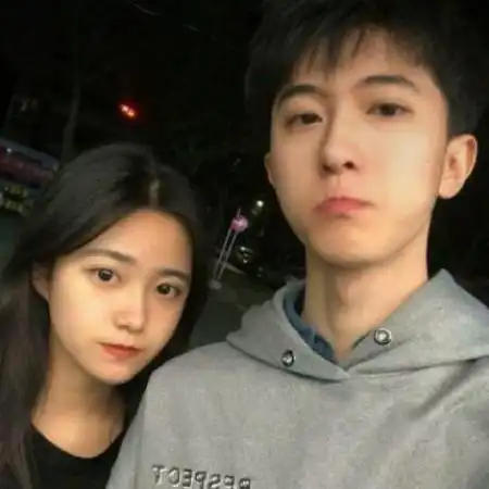  抖音超好看的情侣头像你要不要考虑想想我