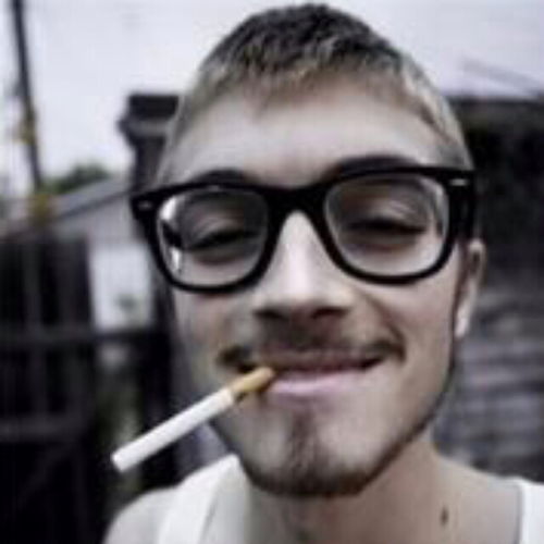  求几张男生霸气头像,抽烟的那种