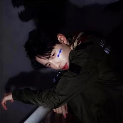  qq个性男生头像高清,清醒的男人真的很个性