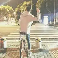 2018最火情侣头像背影情