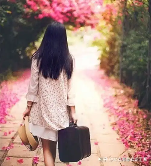  婚姻不幸福婚外遇到真爱是否该离婚