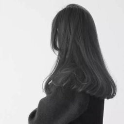 女生头像黑白