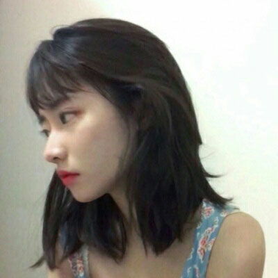  短发女头像高冷霸气,静静的过自己的生活