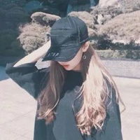  头像女生带帽子戴帽子超酷侧面女生头像
