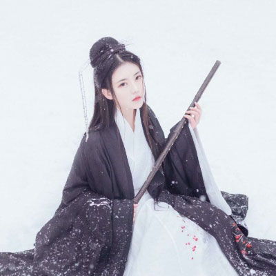  漂亮长发古风清纯美女头像