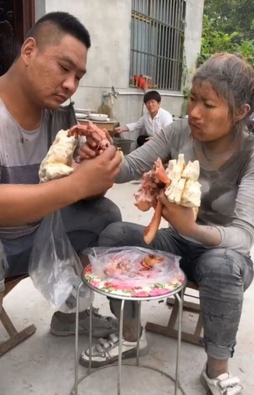  农村女孩考上清华跪谢父亲抖音迟早毁于这波伪正能量视频