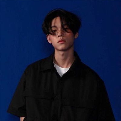  2018最新微信头像男生图片成熟万般皆由命一点不由人