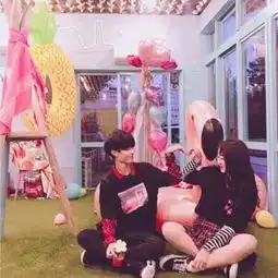  微信头像情侣一对两张亲密甜蜜