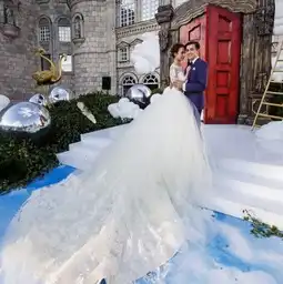  牵男友环游世界的女神,终于结婚了