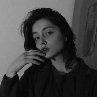 网图女生头像黑白