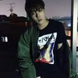  找和这张男头搭配的女情侣头像