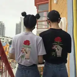  我找衣服上的图片找了好久都找不到有谁有有的发给我