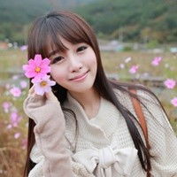  谁能帮我制作带字的头像一共俩个字,带有一个英一个荥的