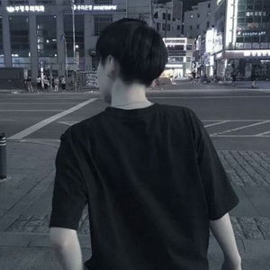  阳光帅气男生微信头像23