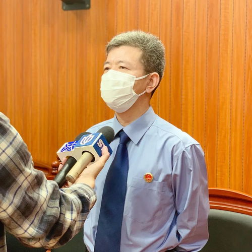  男子疫情期间拒戴口罩并殴打保安,获刑一年半