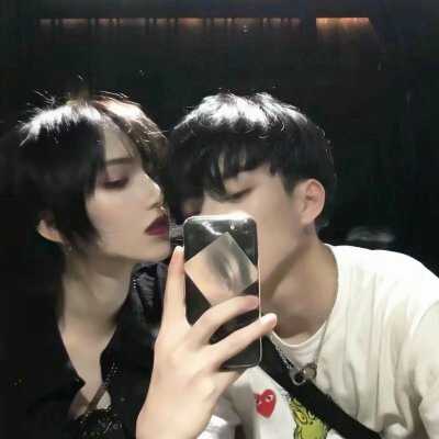 一对两张双人爱人不露脸头像