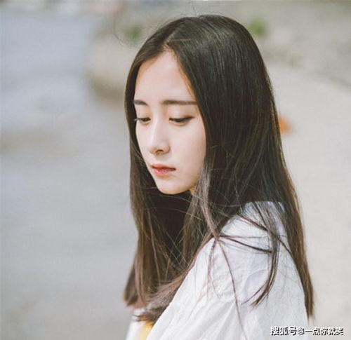 中长发帅气女生头像