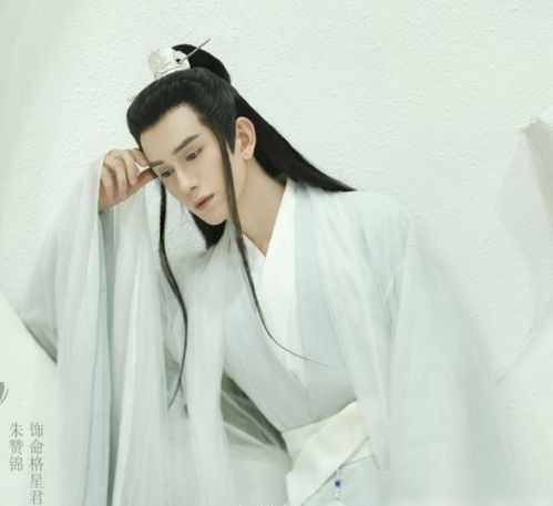  又一古装剧以三世为期,一众主演非常养眼,坐等开播熬夜追剧
