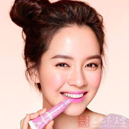  春季你的嘴唇为什么老是脱皮
