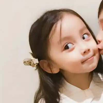  情侣头像可爱小孩两张配对高清伴你成长陪你捣蛋
