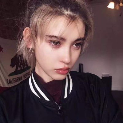  女生头像吖