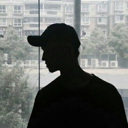  黑白男生微博头像伤感忧郁2018精选伤了醉了哭了醒了心死了