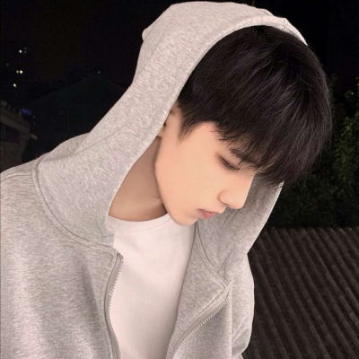  夏子衿优质混网真人男生头像.