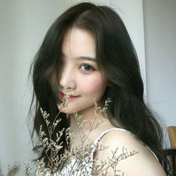  酷炫有个性女生闺蜜yy头像一人一张从背后偷偷拥抱你的影子