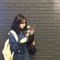  文字版情侣头像我与世界,只差一个你唯美好看的情侣头像