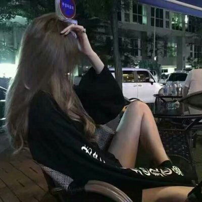  背影女头像霸气十足社会高冷女神背影或侧影头像