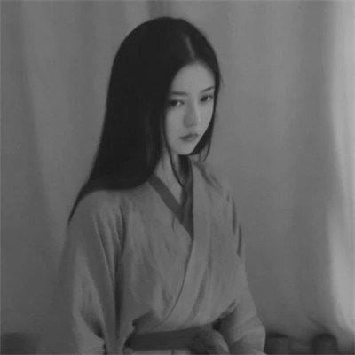  女生头像黑白图片2023最火爆