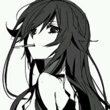  二次元头像女高冷长发