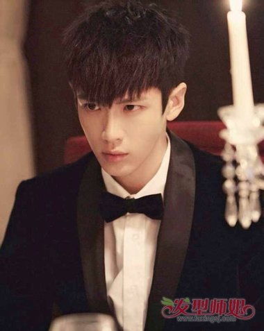 方脸男生剪什么发型好看剪头有什么发型男生发型师姐