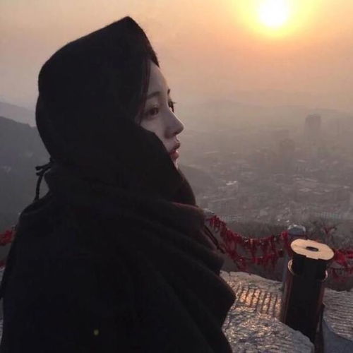  那个生孩子前爱买奢侈品的女人,生完孩子100块的包都不敢买