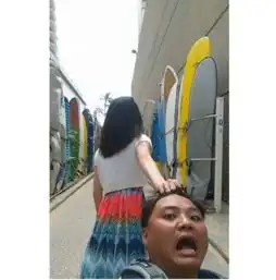  新闻哥丈夫赌博赢钱,妻子拍视频发朋友圈招来警察实力坑夫