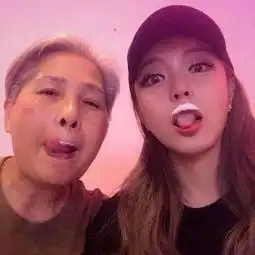 小猪情侣头像周扬青