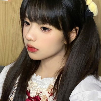 超好看的真人头像女生