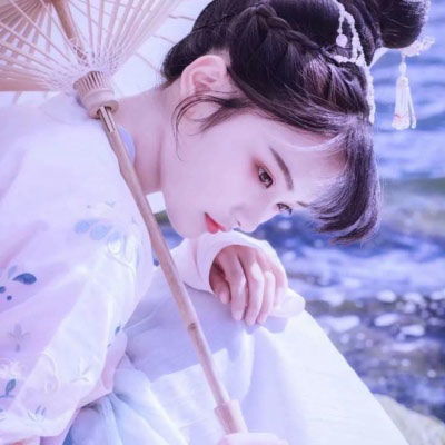  漂亮长发古风清纯美女头像