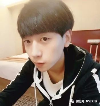  适合学生阳光帅气的发型