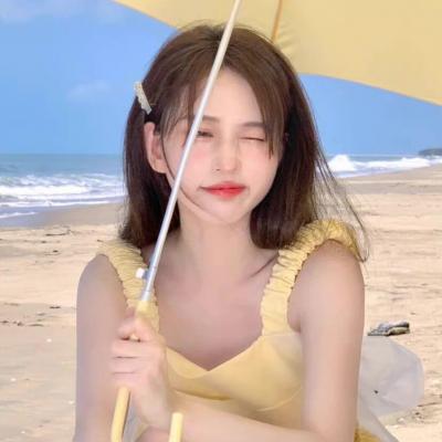 氛围感ins女生头像比基