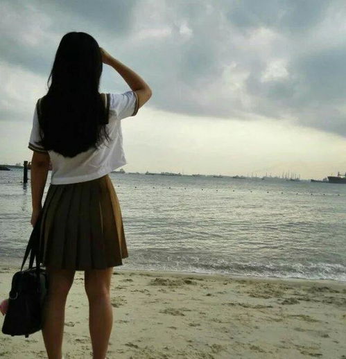  有一个喜欢穿jk制服的女朋友是种怎样的体验