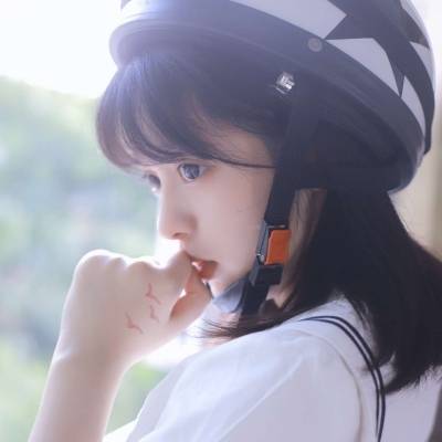  短发女生头像侧脸图片韩系短发冷酷头像大全