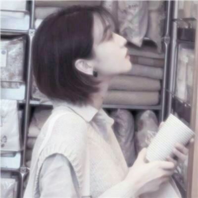  二十岁小姐姐头像